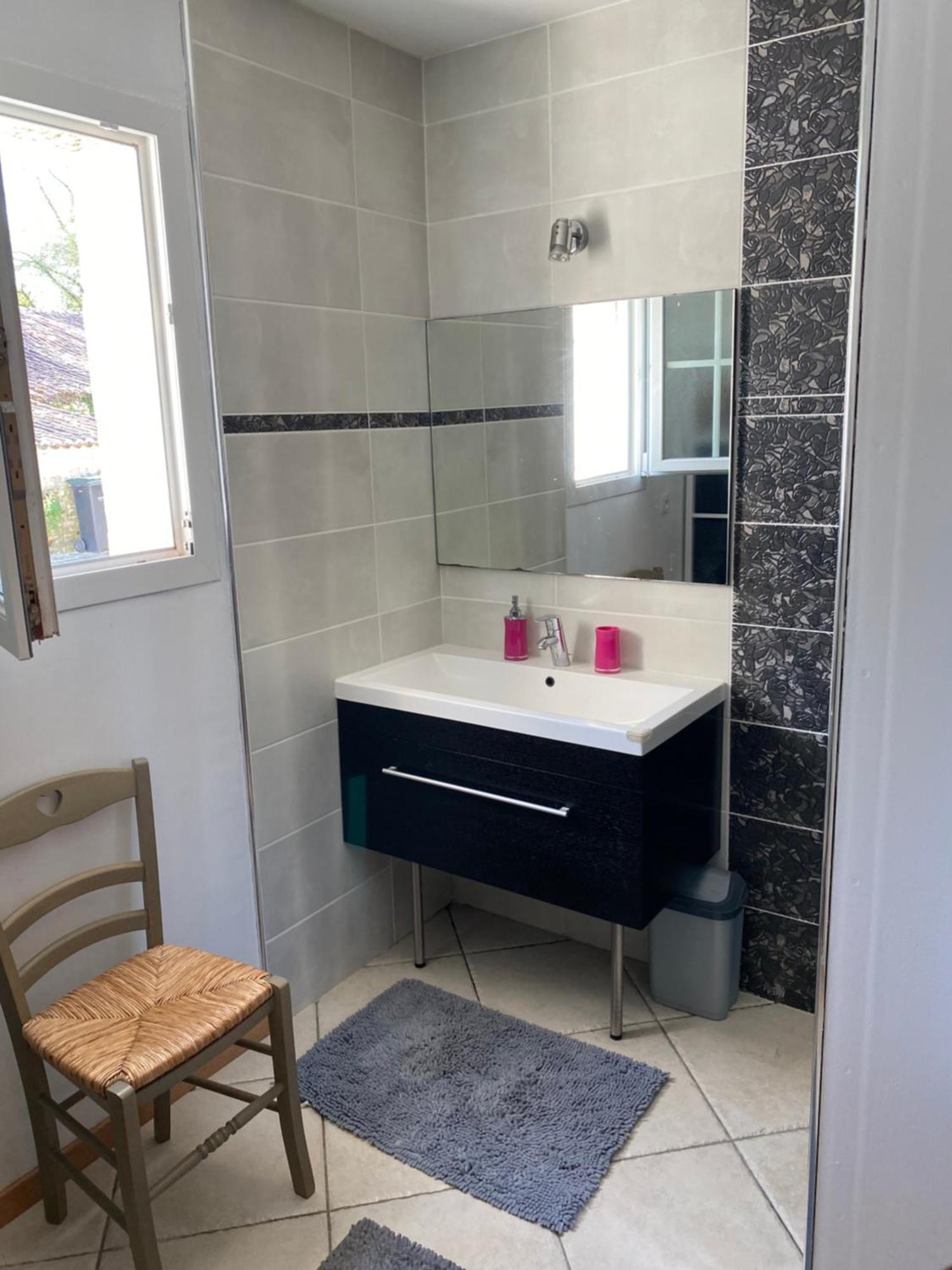 Les 5 Timbres Villa Montpellier-de-Médillan Екстериор снимка